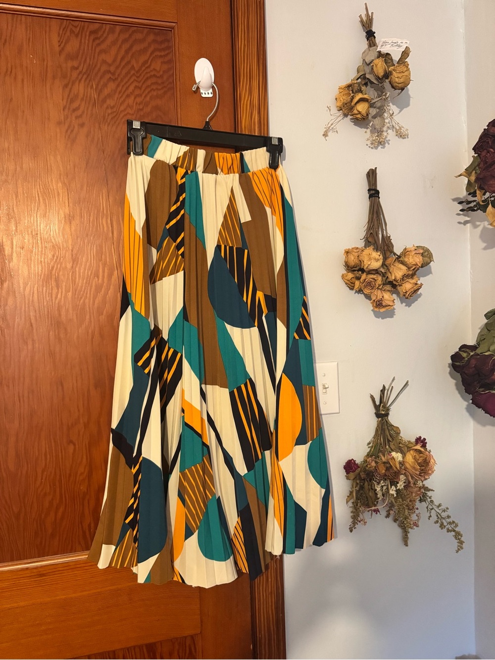 Pleated Abstract Print Midi Skirt in Teal, tan & Cream
